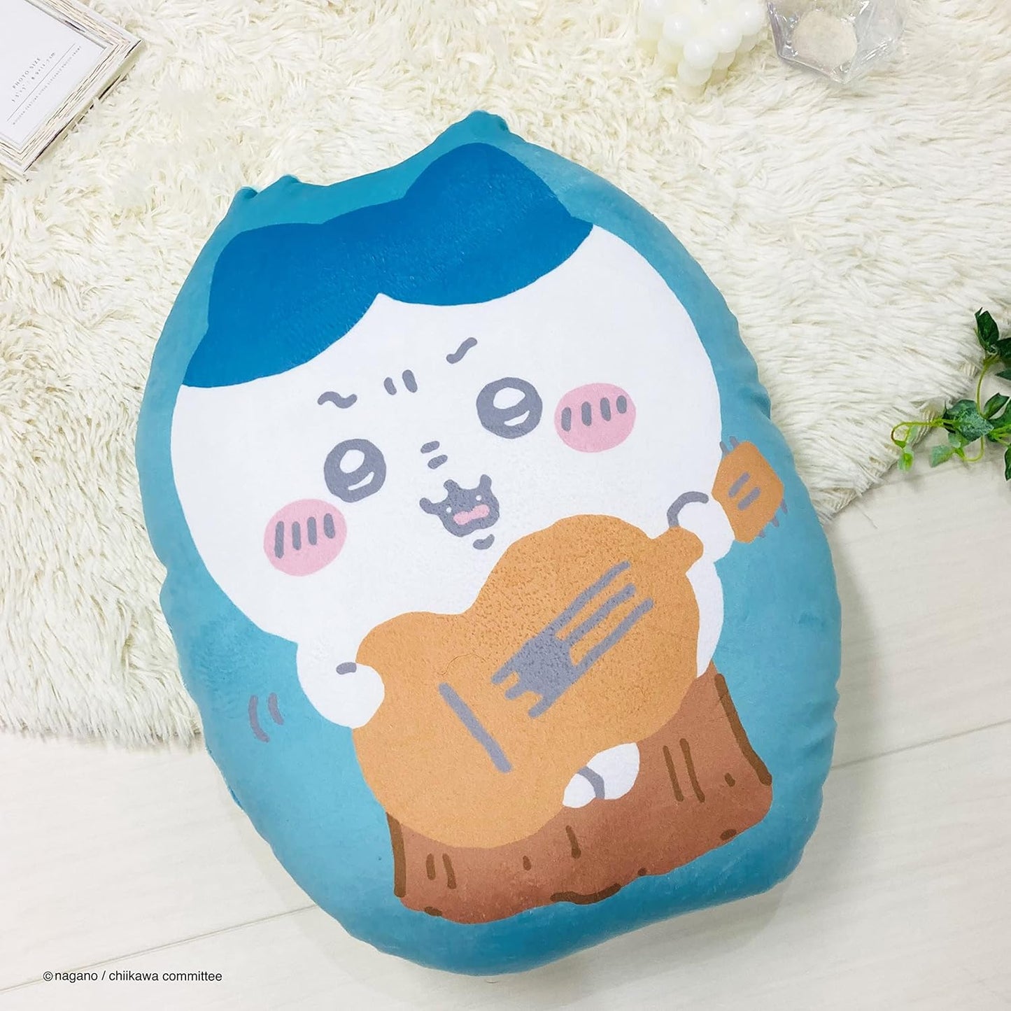 大きなハチワレ ちいかわがバルーンの中に入った贈り物 誕生日 プレゼント 入学祝い 卒業祝い 開店 開業 七五三 お祝い かわいい - ぬいぐるみバルーンラッピングギフト：選べる ちいかわ抱き枕